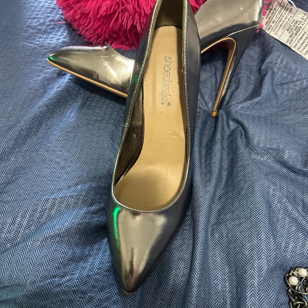Shoe Dazzle Silver Glam Heels